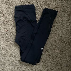 Navy lululemon leggings!!